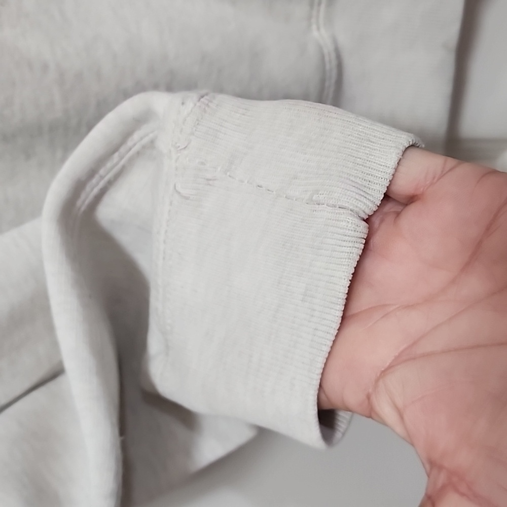 American Eagle Outfitters Pullover - Picture 4 of 7